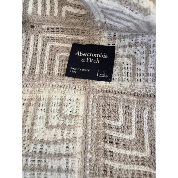 Abercrombie Crochet Knit Shirt Gray Cream Geo Button Up Coastal Size S Quiet Lux - Picture 6 of 7